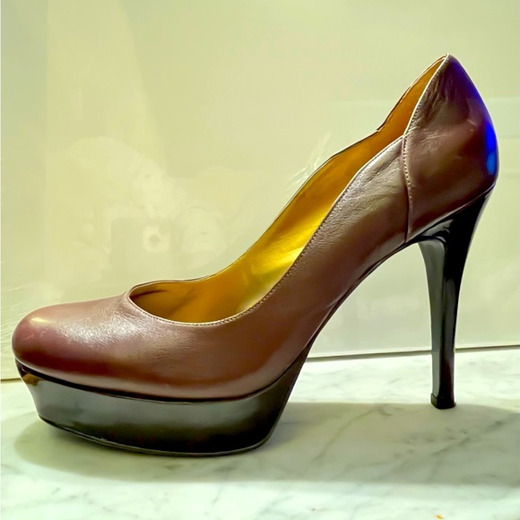 #32 GUESS Dark Brown Vegan Leather Platform Heels w/ Faux Leather Sz 10 EUC - Picture 15 of 16